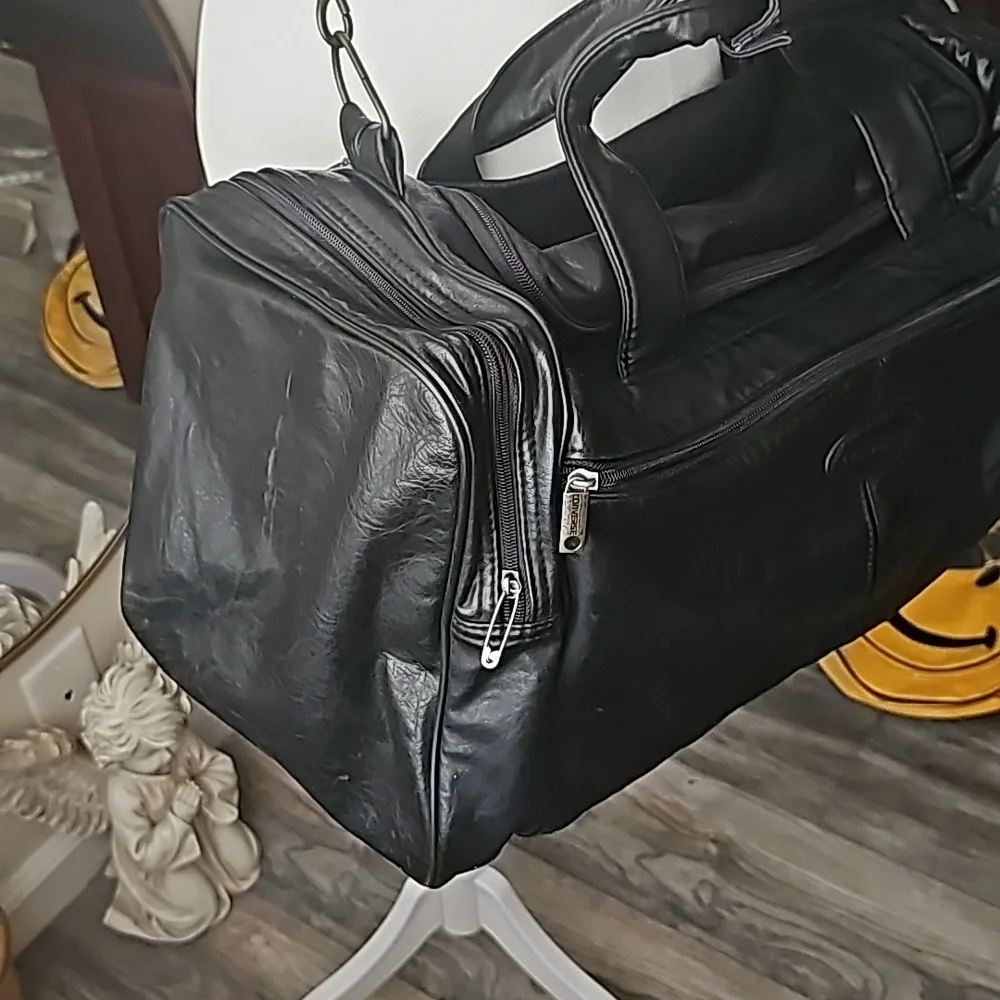 Converse duffle bag black leather vintage 1996 multi-pockets footed